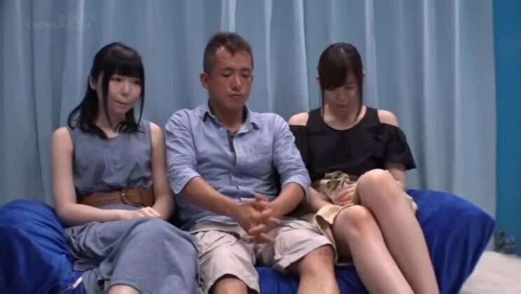 美人で巨乳な日本人痴女