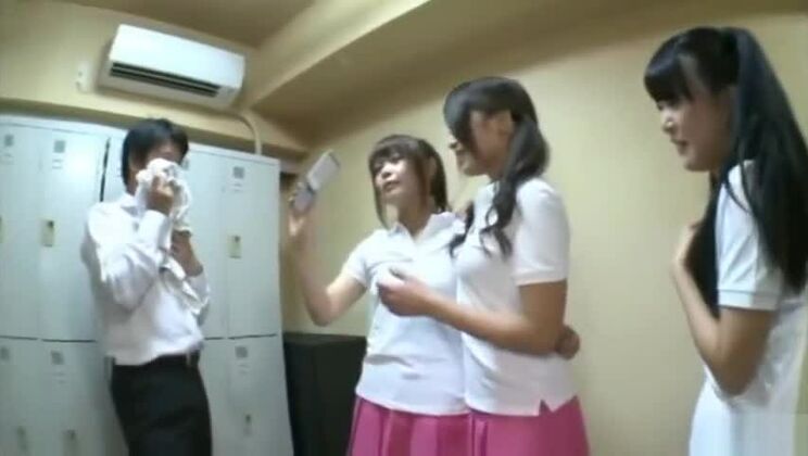 上品な東洋の女