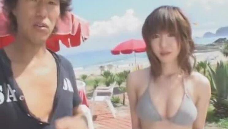 家を出た魅惑的な日本人女