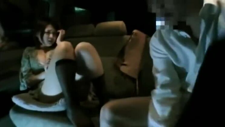 フェチプレイを楽しむこの世のものとは思えない日本人娘