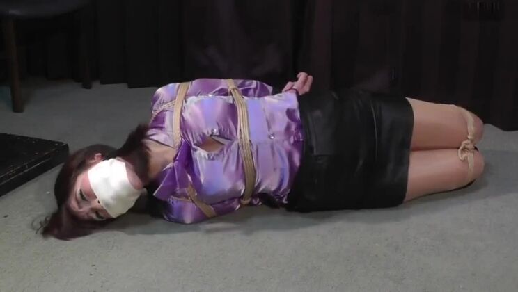 上品な東洋の女