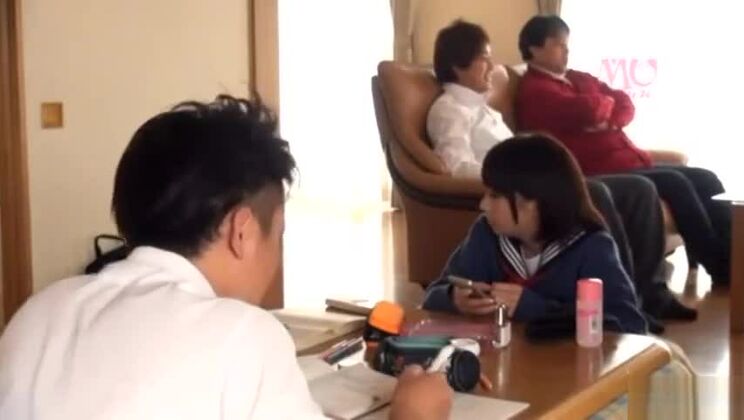 魅力的な東洋の女の子