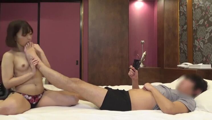 魅力的なアジアの女