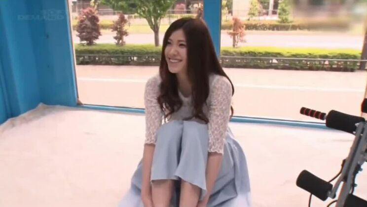 美貌のアジア人女