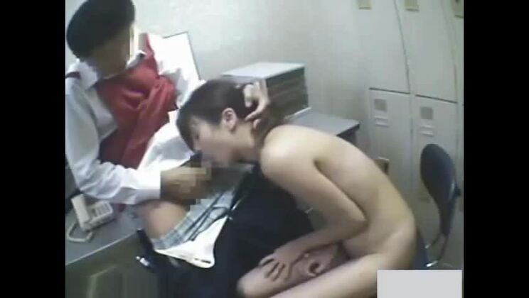 プライベートな素人セックスビデオに登場する上品な日本人女性