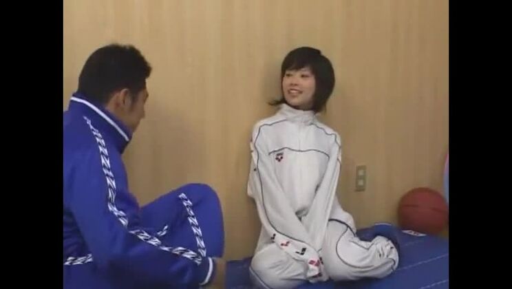 星崎愛香と伊吹優奈出演のアマチュアセックス動画