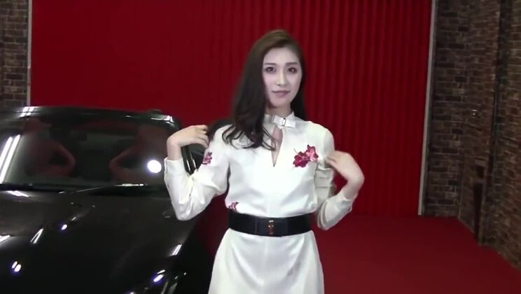 眩しいアジアの娘