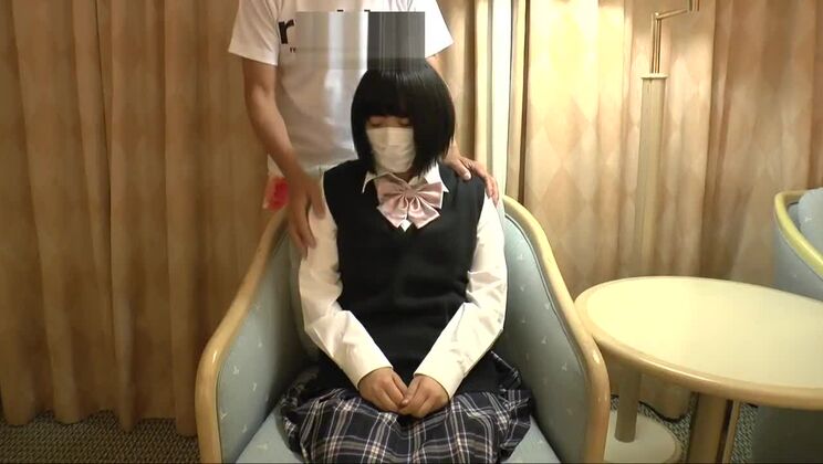 熱いアマチュアセックスをする信じられないほどのアジア人娘