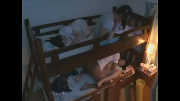 魅力的な日本人娘