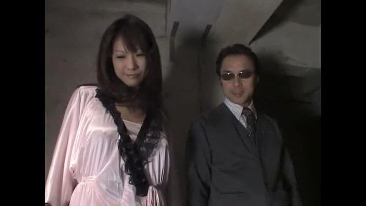 変態フェチXXXビデオに登場する天国のような巨乳の日本人女