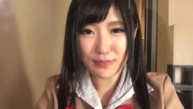 美しいフェティッシュセックス動画に登場するジューシーな日本人ギャル