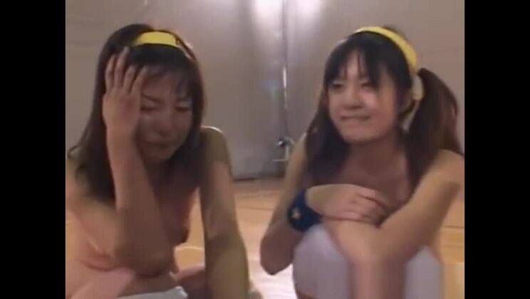 神々しい東洋の美女が屋外で犯される素人ポルノ動画