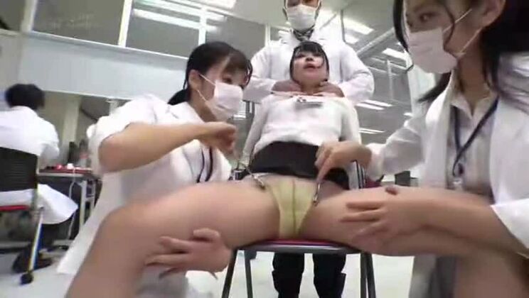 ジューシーな東洋人娘