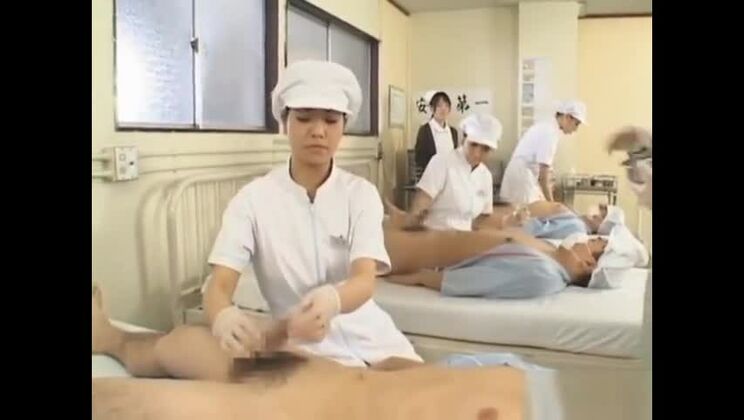 激しく犯される可愛い妊婦の日本人女