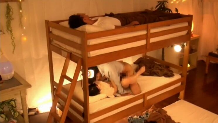 からかう日本人女