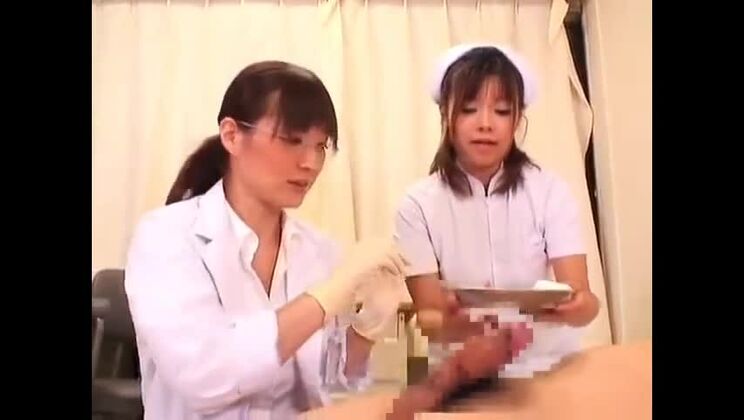 神々しい日本人女性がフェチプレイを楽しむ