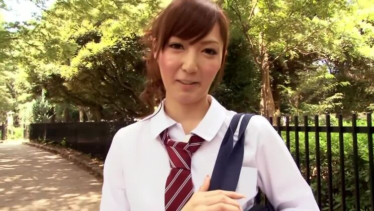 リアルな素人ポルノ動画に登場する信じられないほど魅力的な日本人女性