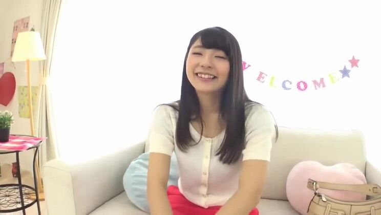 愛らしい日本人女が激しく突かれる