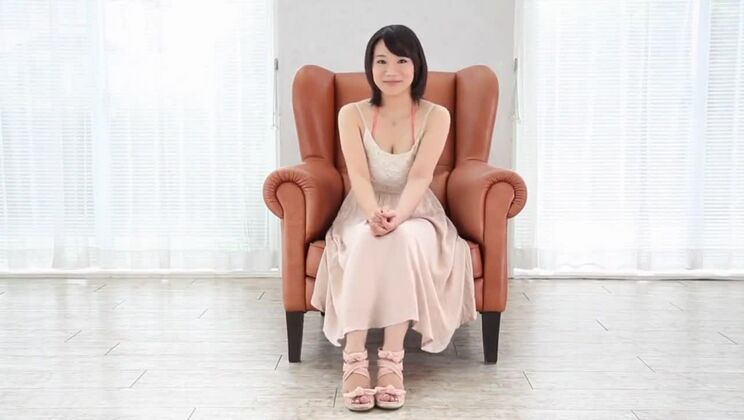 極限の輪姦体験をする甘美なアジア人娼婦