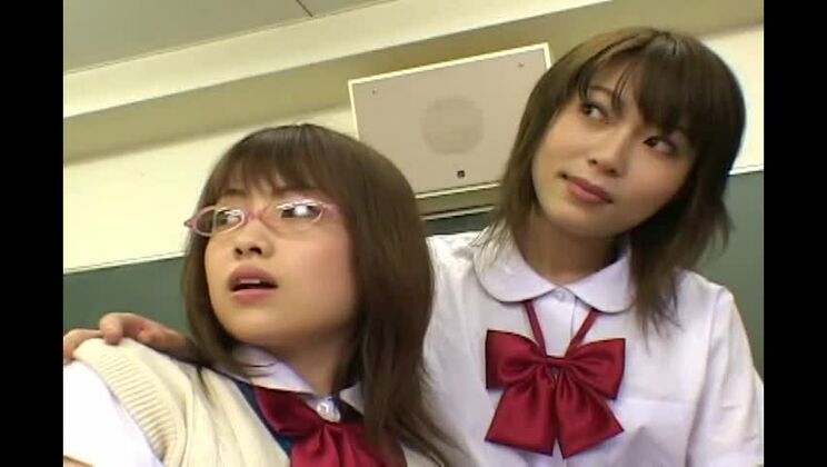 青山みなみ、水菜杏里、浅岡まりん出演のポルノスターセックス動画