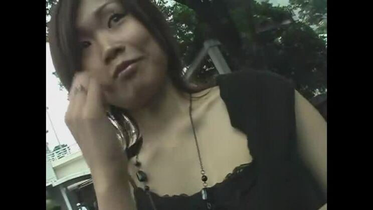 魅惑的な日本人女