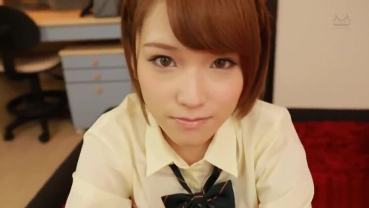 フェチセックスビデオに出演する愛らしいアジアの女