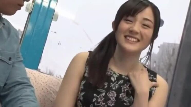 魅惑的なアジア人女