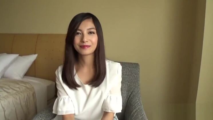 神々しい東洋の娘