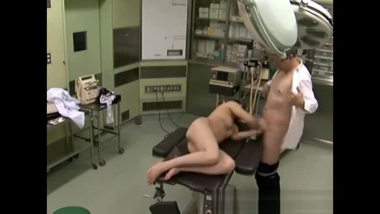 史上最高のアマチュアポルノテープに登場する素晴らしい日本人女性