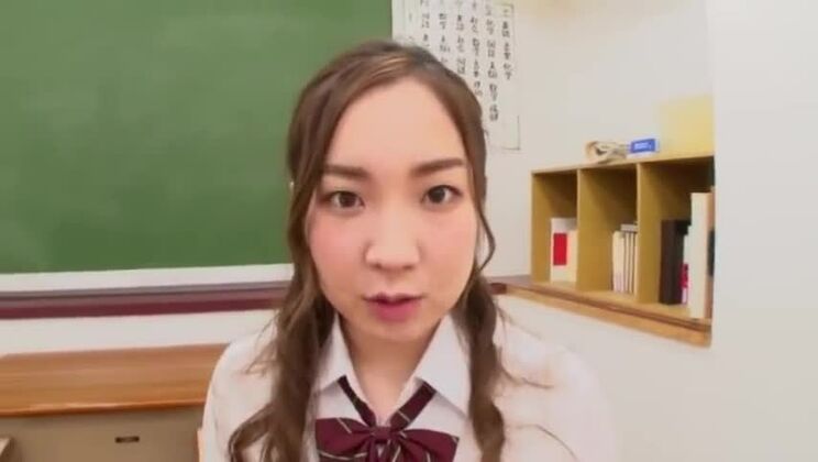 ゴージャスな東洋人娼婦がフェチな夢を体現