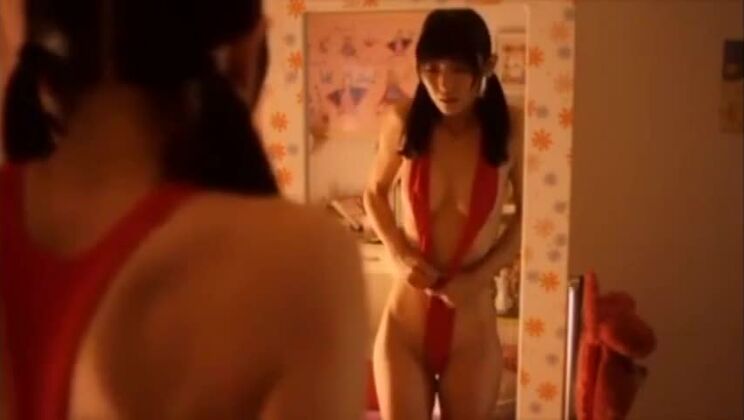 信じられないほど巨乳な日本人、田中瞳が激しく犯される