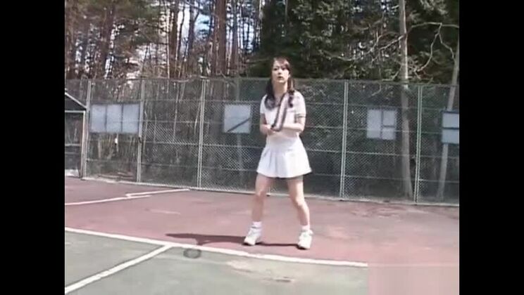 リアルなハードファック動画に登場する眩しい日本人娘