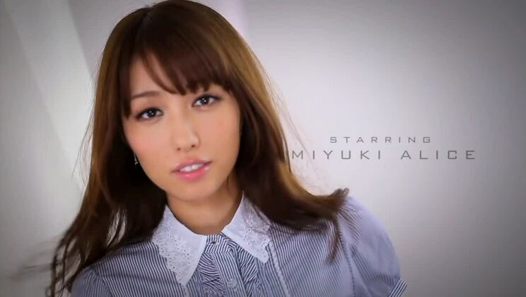 見事な日本人人妻