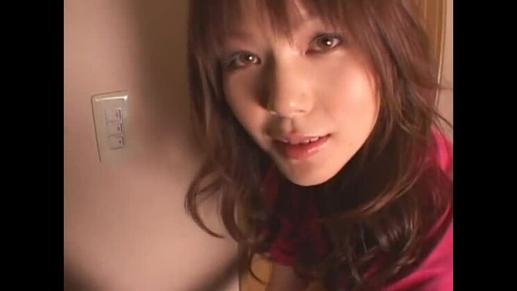 麻生美由紀、赤坂レイ、高原このみ出演のPOVポルノ動画