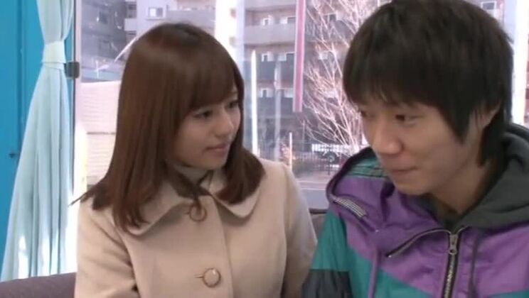 公共の場での最高のアジア人女