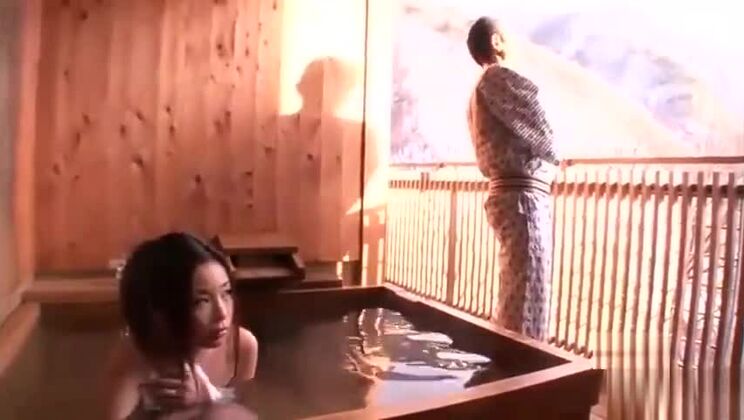 美貌の日本人美女はぶっかけが大好き