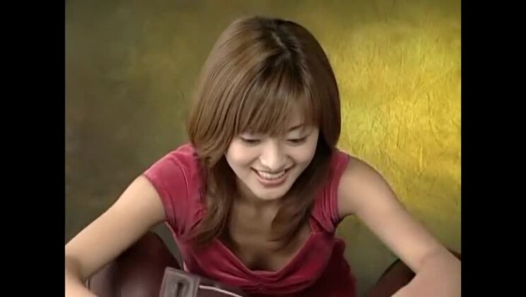 クレイジーなPOV＆手コキのJAV映画に登場する最高に熱い日本人娼婦