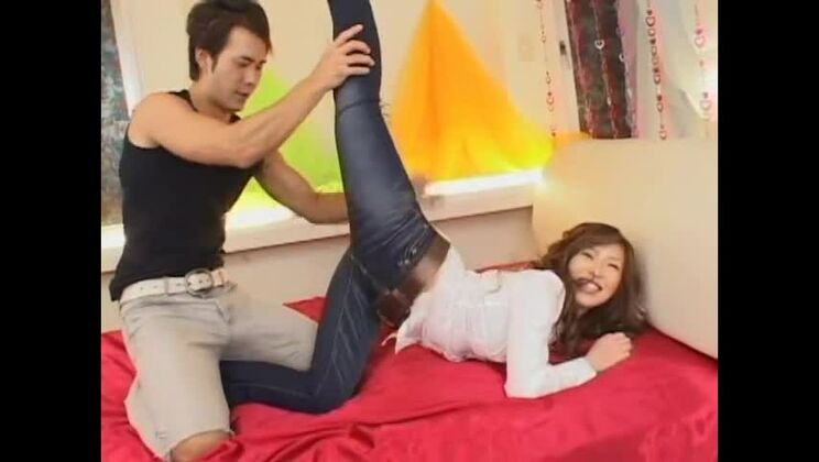 素晴らしい巨乳、ランジェリー姿のJAVシーンに登場する日本人娼婦、土屋加奈子、吹田香織、高木セイラ