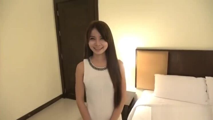 日本人男性にコンドームなしで犯される若い日本人女性