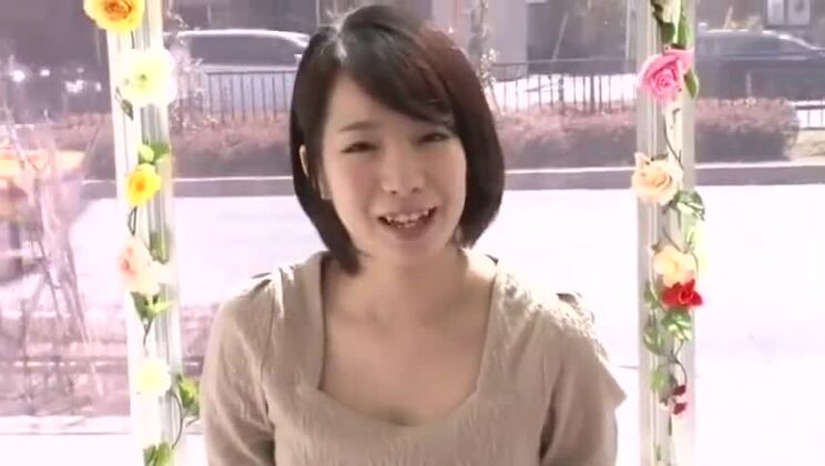 今まで見た中で最高のJAV映画に登場する欲情した日本人娘