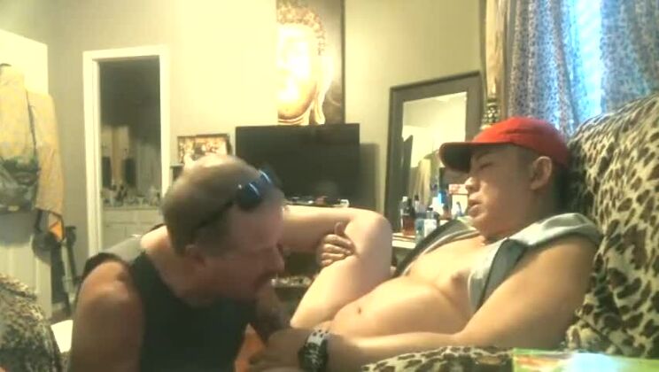 おじいちゃんもチンポと精子が欲しい :)