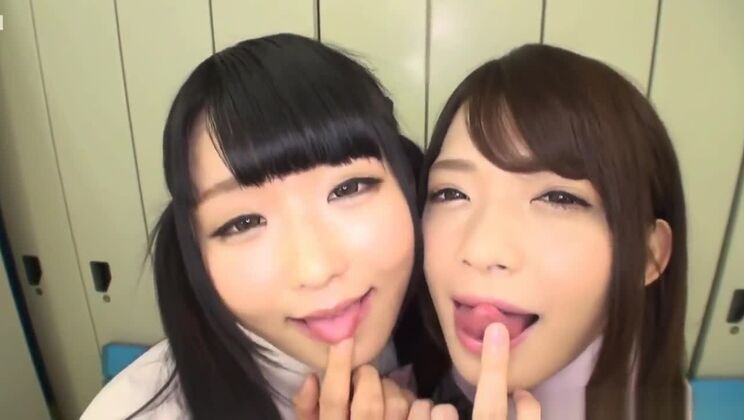 ザーメンフィナーレで終わる素晴らしい3Pアクション