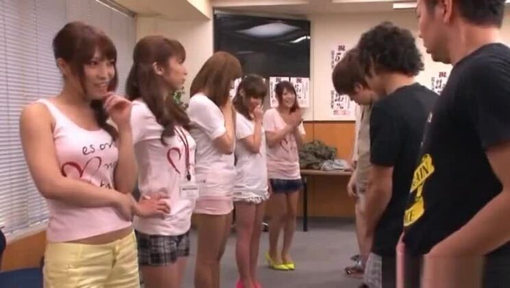 最高のポルノ動画 最新作、ぜひご覧ください