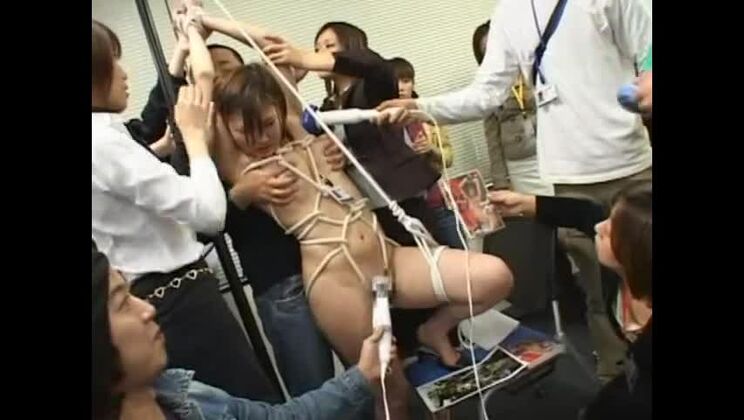 クレイジーな日本人娘、中条美香、麻生美咲、桜庭彩が『ファビュラス・セクレタリー』のJAVシーンに登場