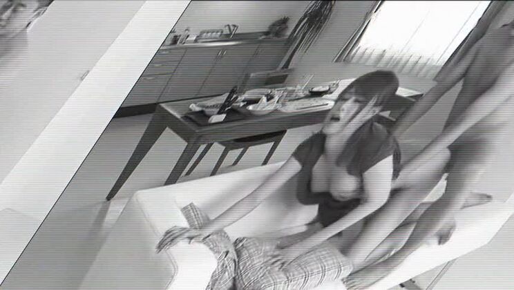 最高のJAVクリップに登場する最もホットな日本人娘、吉沢明歩