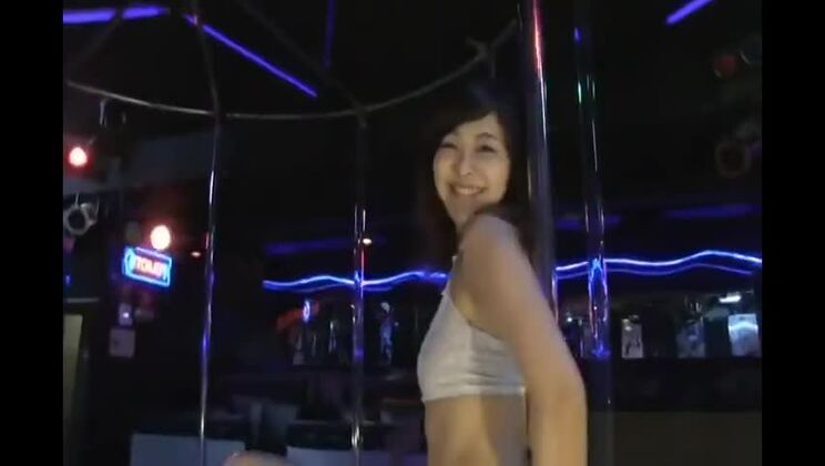 アジア人痴女のハードコア＆ソフトコア対決 2