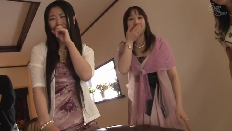 欲情した日本人娼婦、水菜レイが驚くべきディルド・玩具、公共の場でのJAV映画に出演