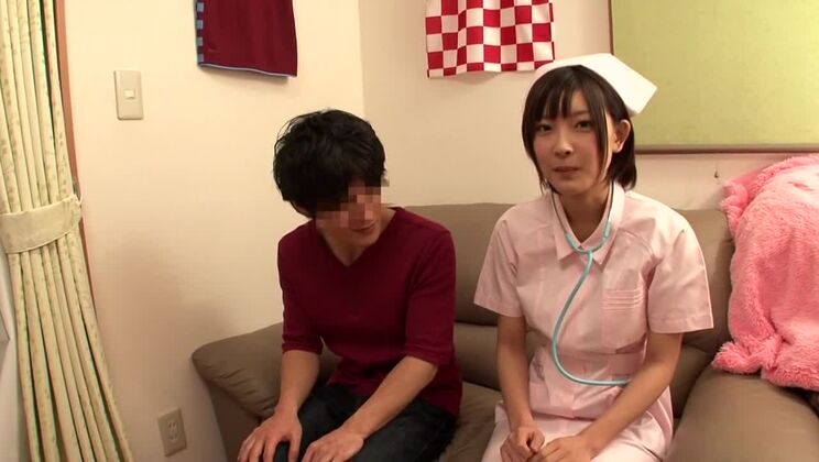 素晴らしい日本人痴女、小倉ゆずが演じる信じられないほどのナース、巨乳JAVシーン