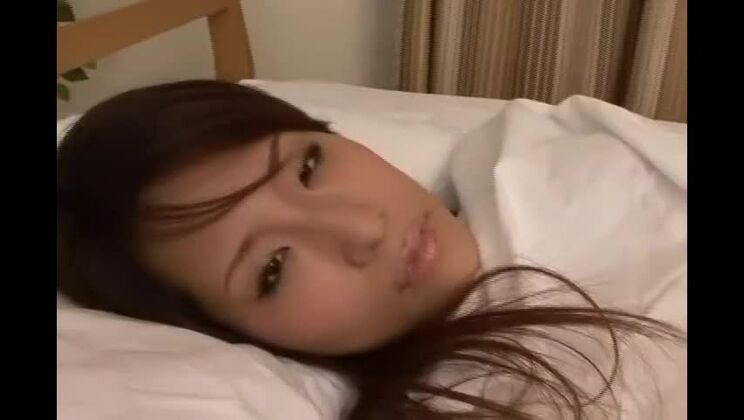 『Crazy Solo Girl』に登場する信じられないほど魅力的な日本人痴女、一ノ瀬アキラのストッキング/パンストJAVクリップ