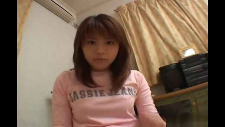 驚くべき巨乳、フェラチオ/フェラJAVクリップに登場する狂った日本人女